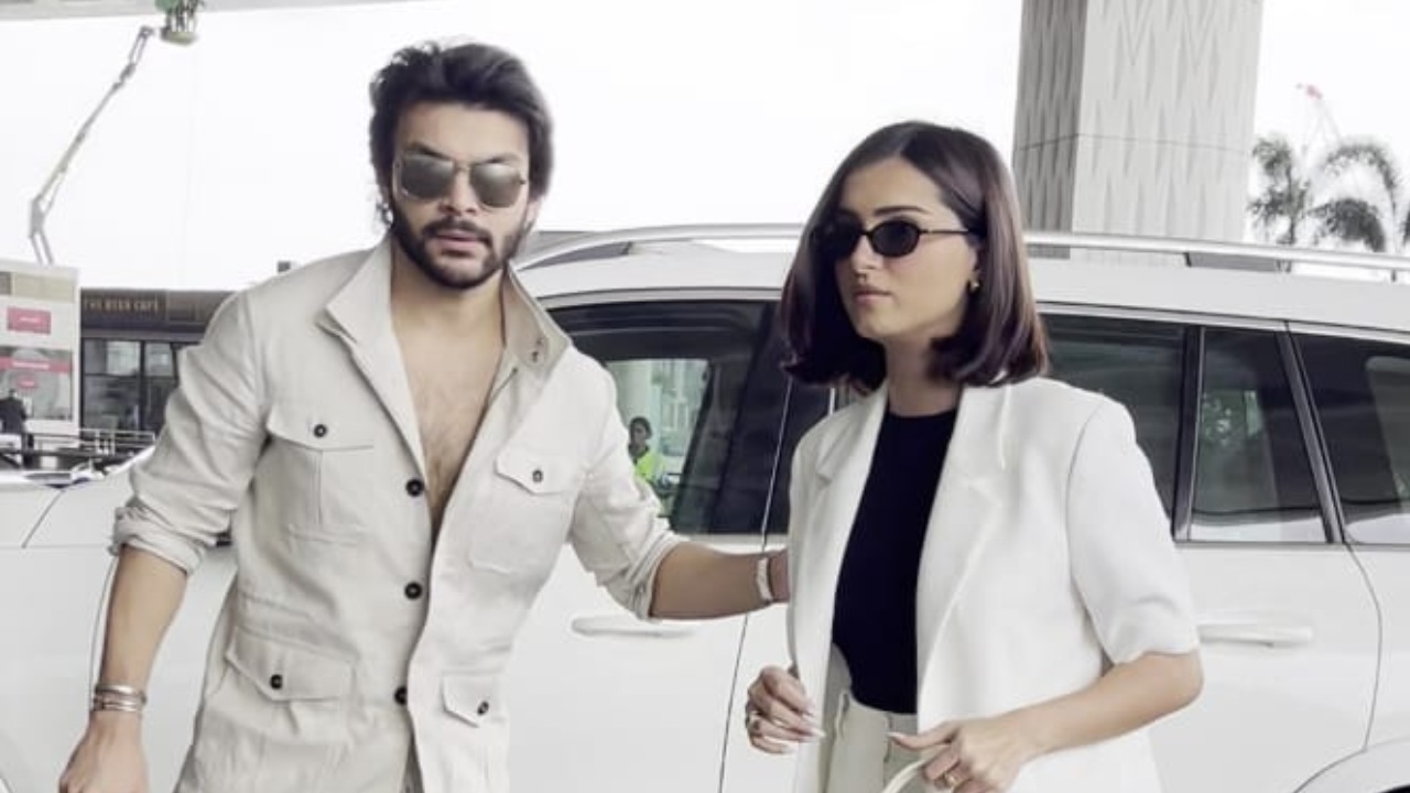 Twinning In Style! Tara Sutaria & Veer Pahariya's Cozy Airport Sighting Sparks Dating Rumors 958837