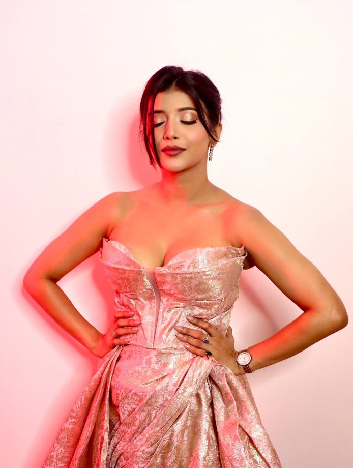 Yeh Rishta Kya Kehlata Hai Fame Shivangi Joshi & Samridhii Shukla Bold Avatars Set Instagram on Fire 959011