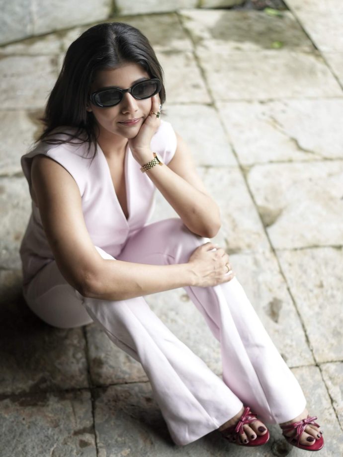 YRKKH’s Abhira aka Samridhii Shukla Gets Playful with Words & Style 959147