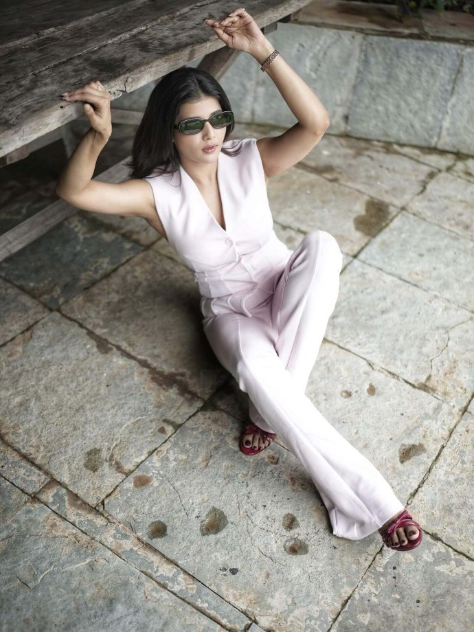 YRKKH’s Abhira aka Samridhii Shukla Gets Playful with Words & Style 959148