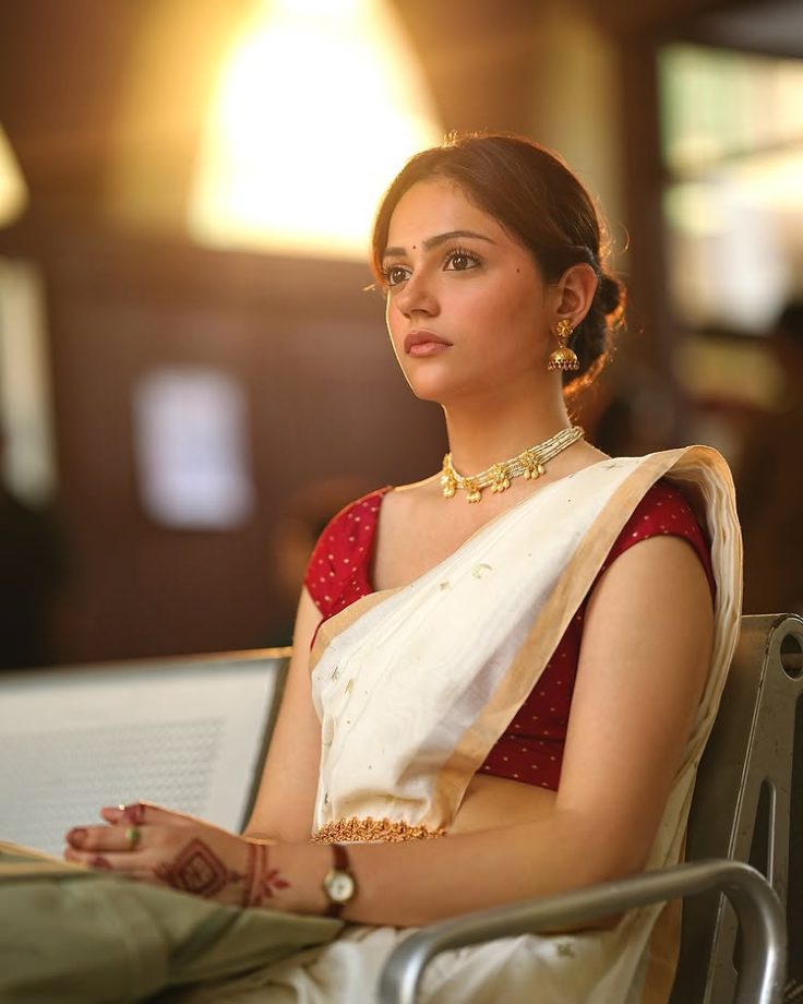 Aneet Padda Overwhelmed by ‘Saiyaara’s Success, Opens Up About Fear of Not Being Enough 961664