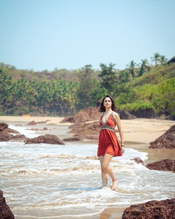 Aneet Padda Overwhelmed by ‘Saiyaara’s Success, Opens Up About Fear of Not Being Enough 961667