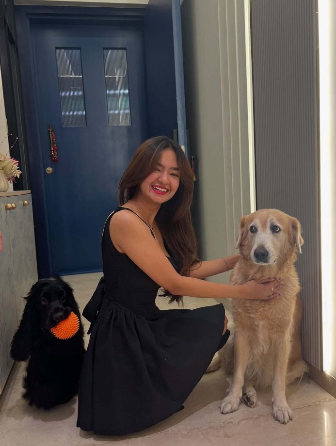 Anushka Sen Rings In 23rd Birthday Like A Princess In A Black Dress - Sneak Peek Into Cozy Birthday Bash 961019