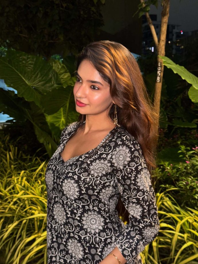 Anushka Sen’s Chic Monochrome Look 965566