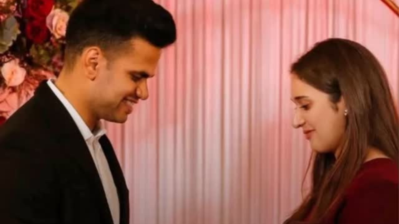 Arjun Tendulkar and Saaniya Chandok Get Engaged in Private Ceremony 963022