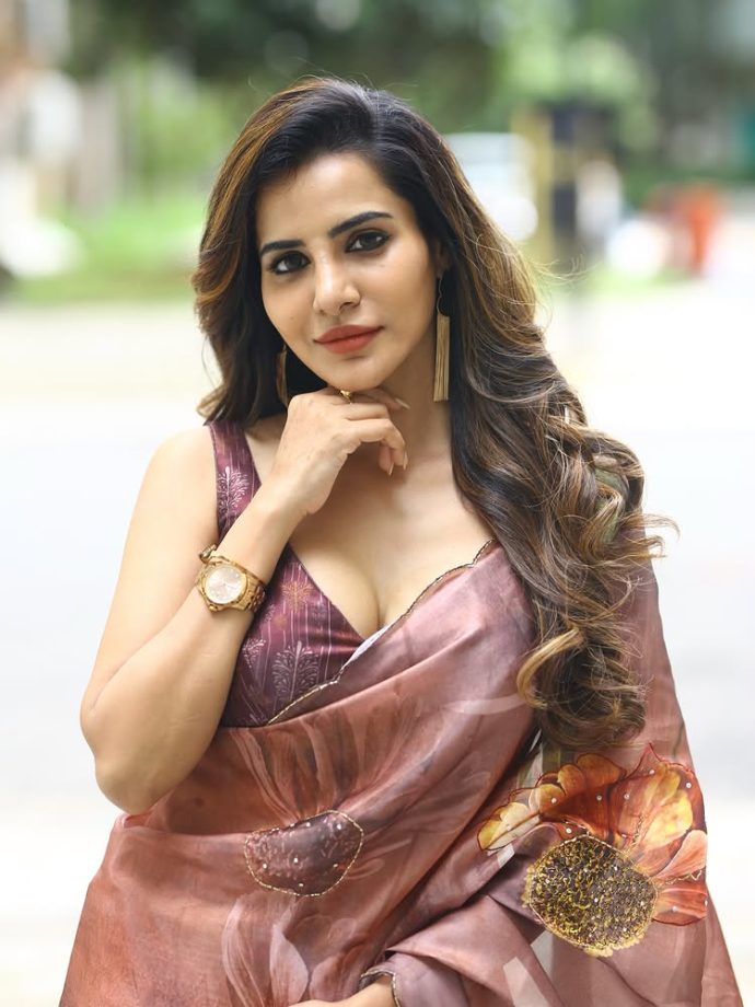 Ashu Reddy's Stunning Saree Look 961891
