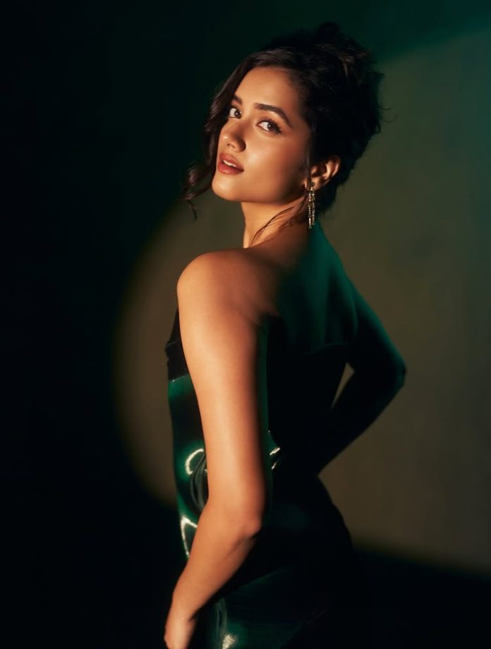 Bhagyashri Borse Shines in Kingdom: A Rising Star's Journey 962652