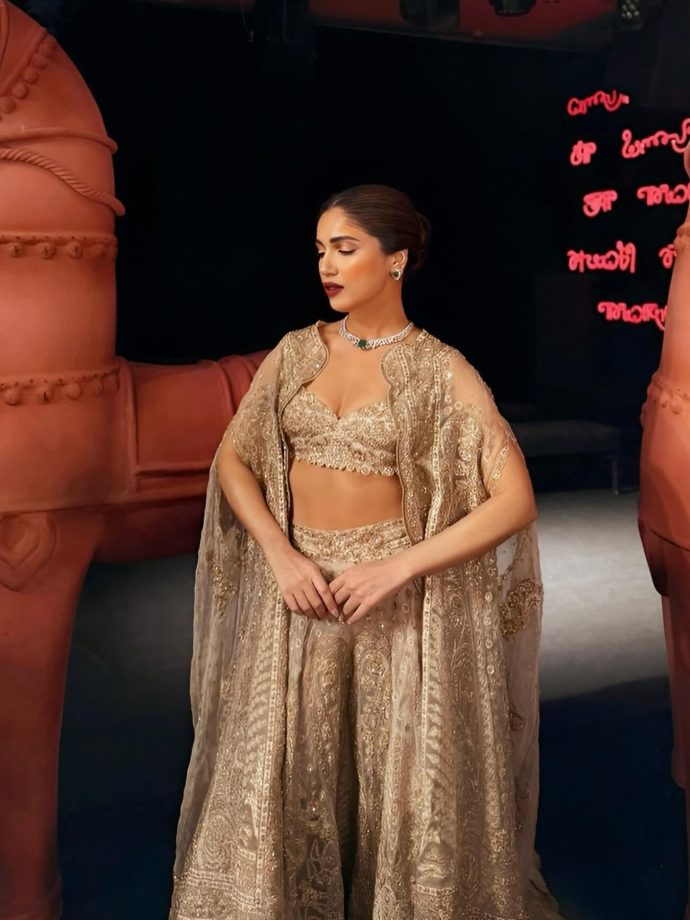 Bhumi Pednekar Stuns in a Royal Gold Co-Ord Lehenga Set 960541