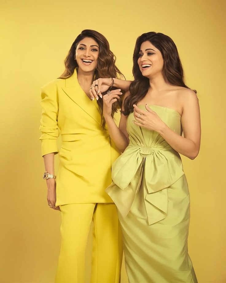 Bollywood Glam: Shilpa and Shamita Shetty’s Stunning Fashion Shoot 962258