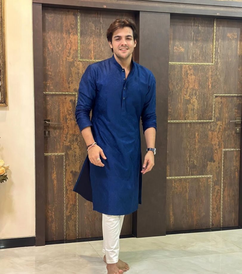 Celebrate Ganesh Chaturthi in Style: Ashish Chanchlani’s Top Traditional Outfit Picks 964259
