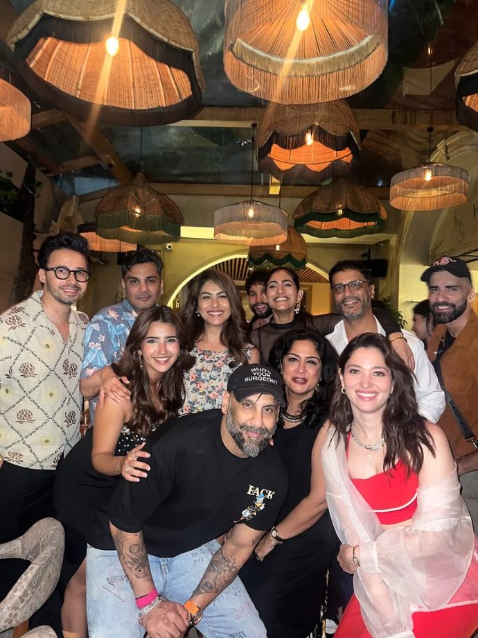 Celebrating Success and Friendship: Roshni Walia’s Memorable Night 960559
