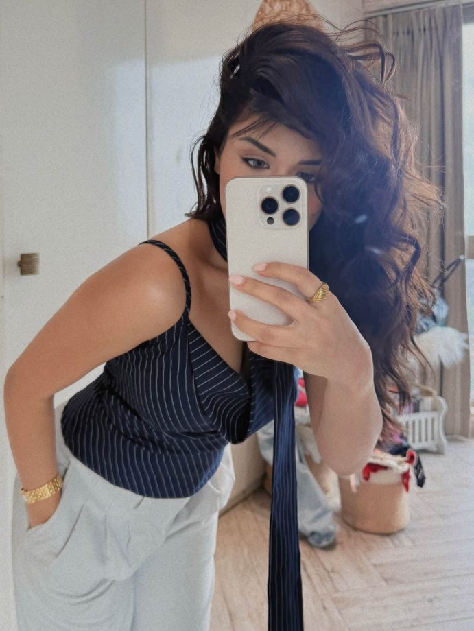 Discover Avneet Kaur's Bold and Stylish Outfit Choices 961795