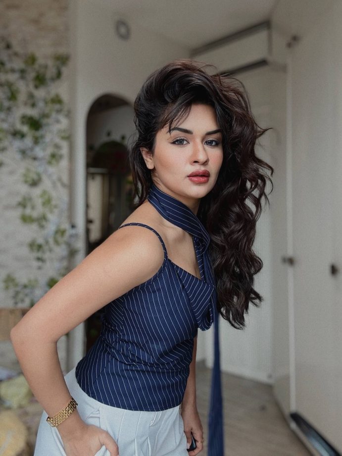 Discover Avneet Kaur's Bold and Stylish Outfit Choices 961798