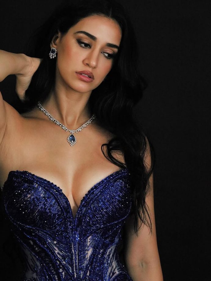 Disha Patani Stuns in a Striking Royal Blue Gown 962222