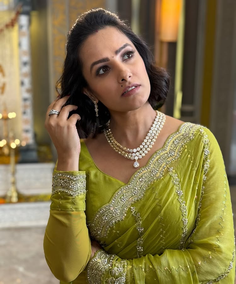 Ganesh Puja Looks We’re Stealing from Munmun Dutta, Shweta Tiwari, and Anita Hassanandani 964837