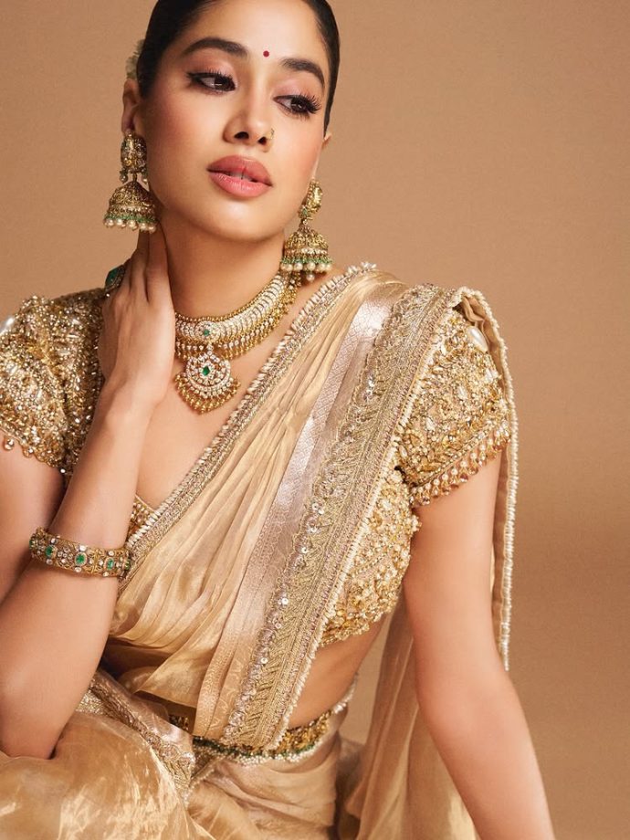 Janhvi Kapoor Exudes Royal Grace in Golden Saree with Exquisite Jewels 964364