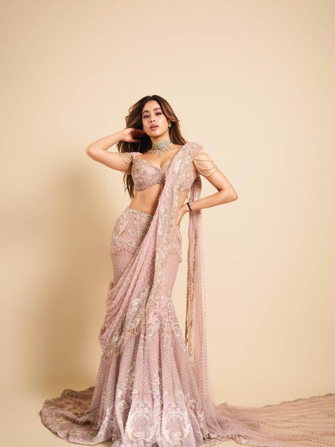 Janhvi Kapoor Radiates Royal Romance in Pastel Embellished Saree 960523