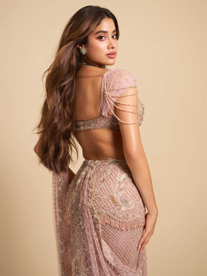 Janhvi Kapoor Radiates Royal Romance in Pastel Embellished Saree 960514