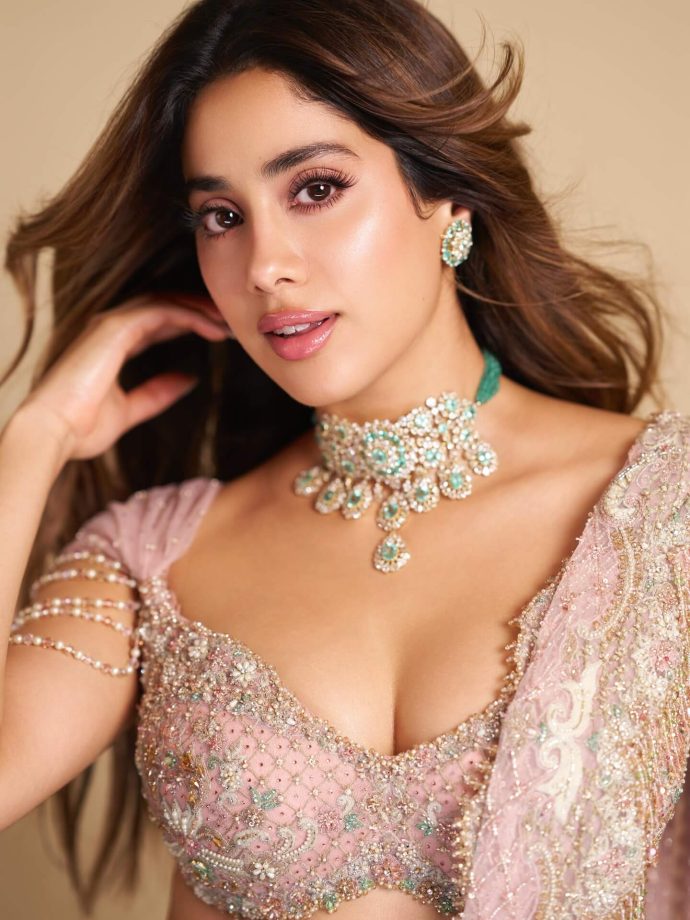 Janhvi Kapoor Radiates Royal Romance in Pastel Embellished Saree 960519