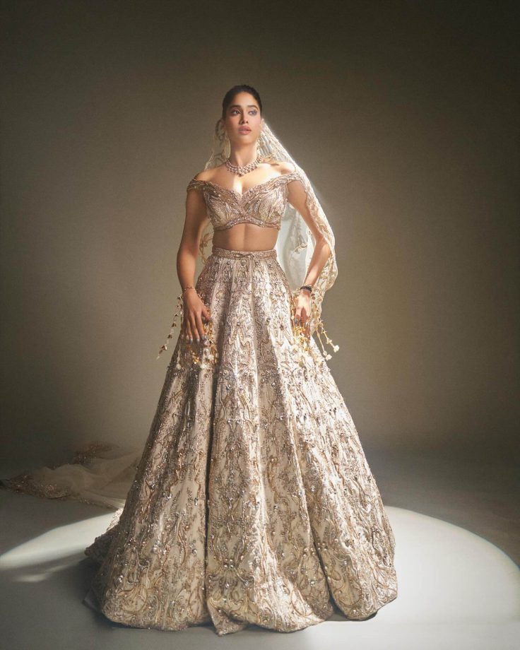 Janhvi Kapoor Stuns in Bridal Couture 963219