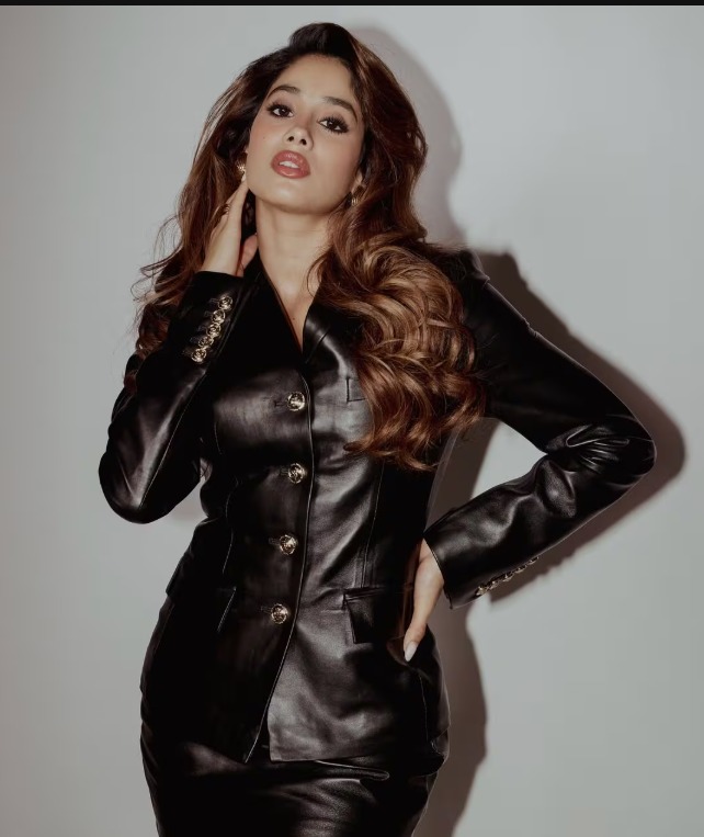 Jhanvi Kapoor's Bold High-Fashion Photoshoot: A Standout Statement 961645