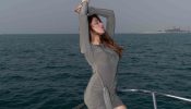 Mahira Sharma Looks Dreamy in Breezy Grey Bodycon 961915