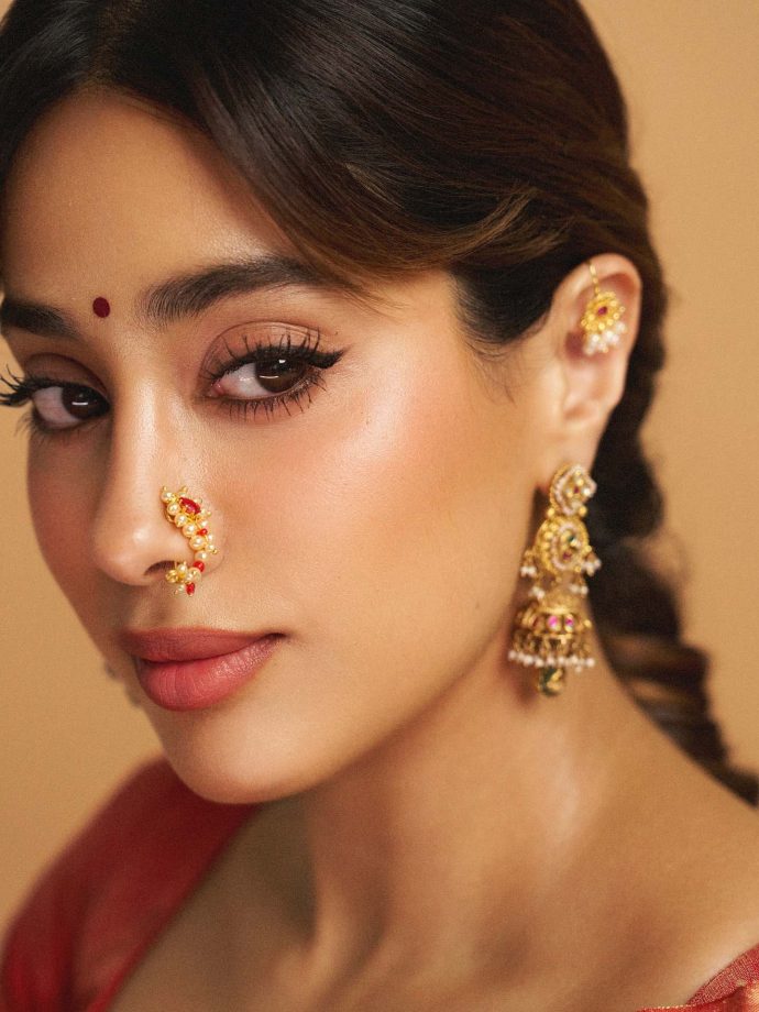 Malavika Mohanan, Janhvi Kapoor & Ananya Panday Dazzle In Sarees, Redefining Traditional Glamour 965510