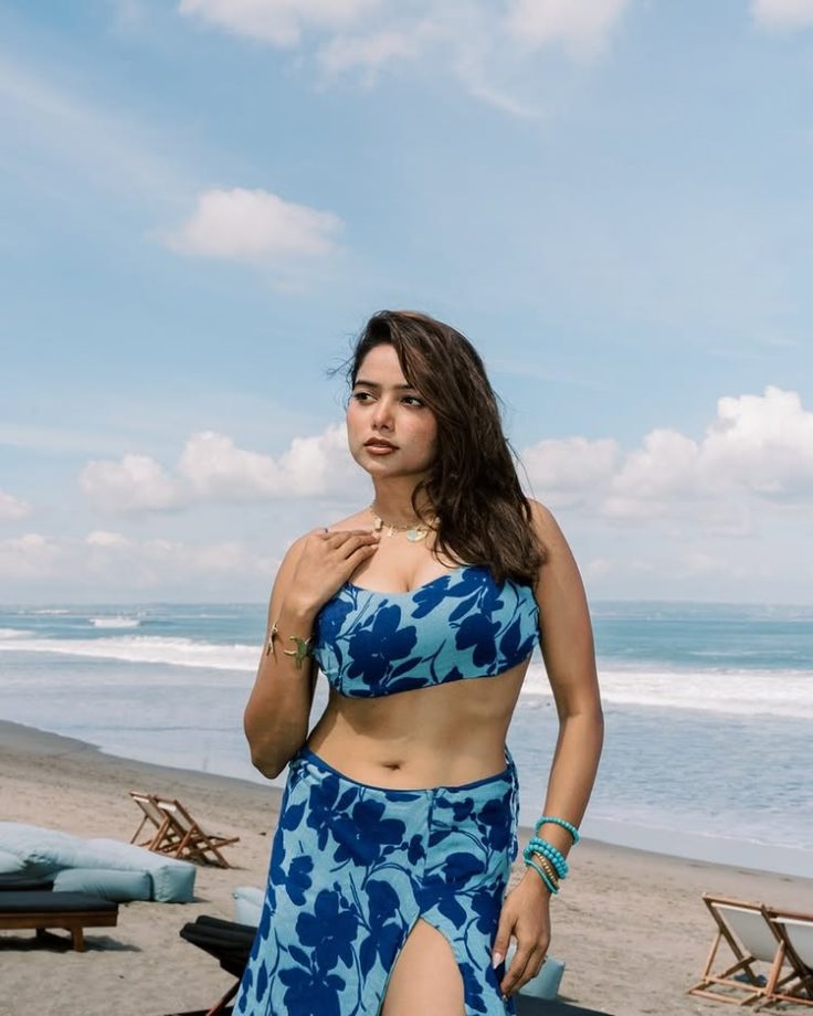 Manisha Rani’s Stunning Beach Outfits You Can’t Miss 964807