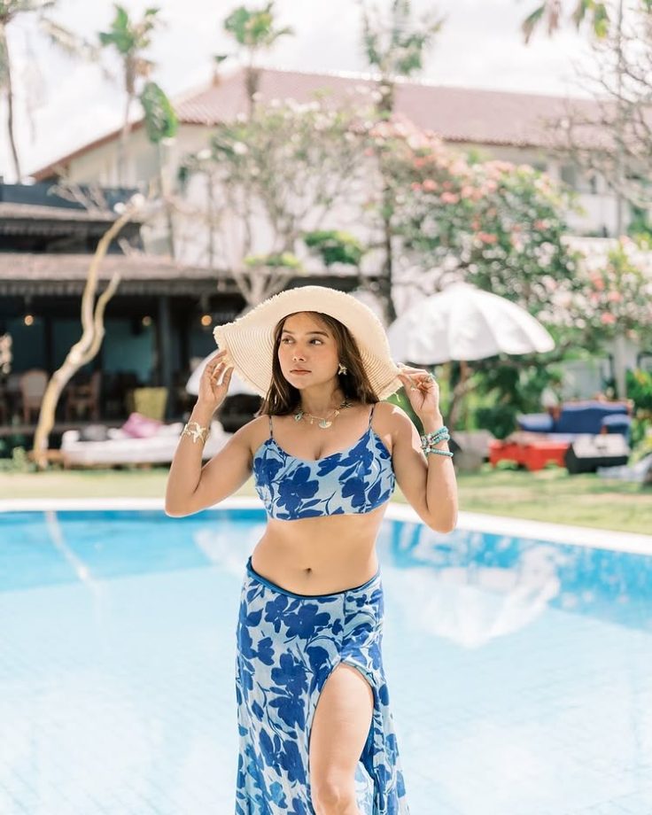 Manisha Rani’s Stunning Beach Outfits You Can’t Miss 964804