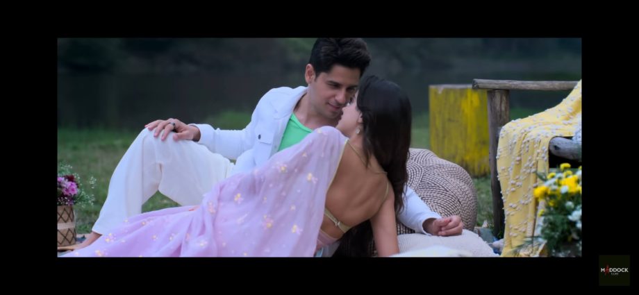 Music And Emotion—Oh So Good! Director Tushar Jalota Has A Winner In Param Sundari 965185