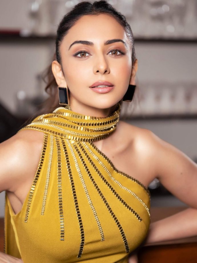 Mustard Magic Rakul Preet Singh’s One-Shoulder Glam 963175