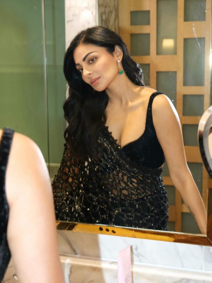 Neeru Bajwa Shines for Upcoming Punjabi Film 'Phaphey Kuttniyan' 962886