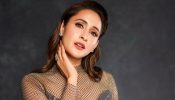 Pragya Jaiswal Shines at Award Ceremony in Stunning Metallic Gown 962829