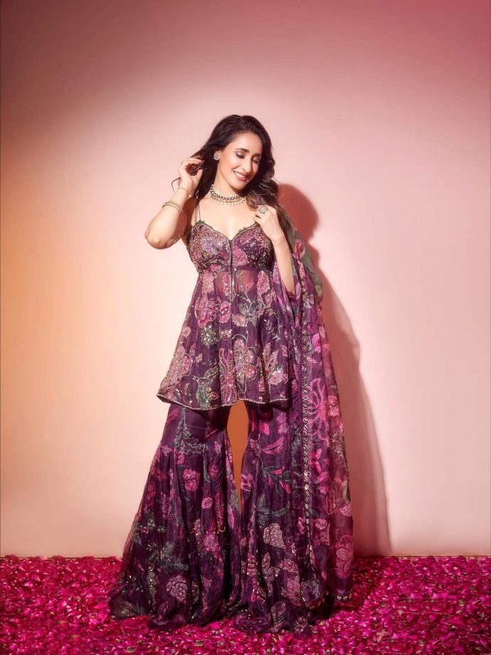 Pragya Jaiswal’s Festive Glamour in a Floral Ensemble 965527