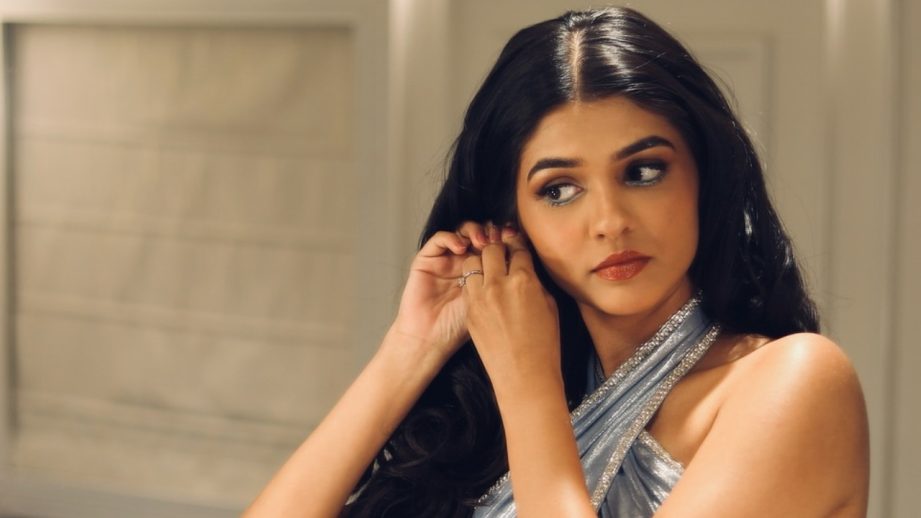 Pranali Rathod of Kumkum Bhagya Wows in Silver Co-ords and Bold Eye Glam 960469