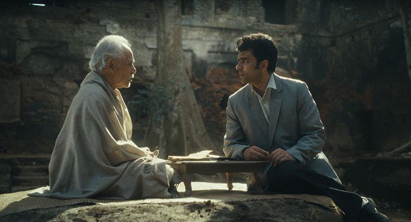 Putulnacher Itikatha Review: Poetic, Patient & Profound 960510