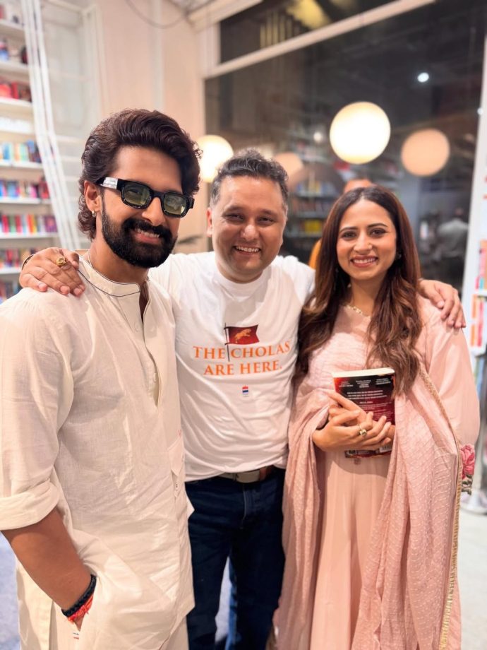 Ravie Dubey & Sargun Mehta Grace Amish Tripathi’s Book Launch of The Chola Tigers 965661