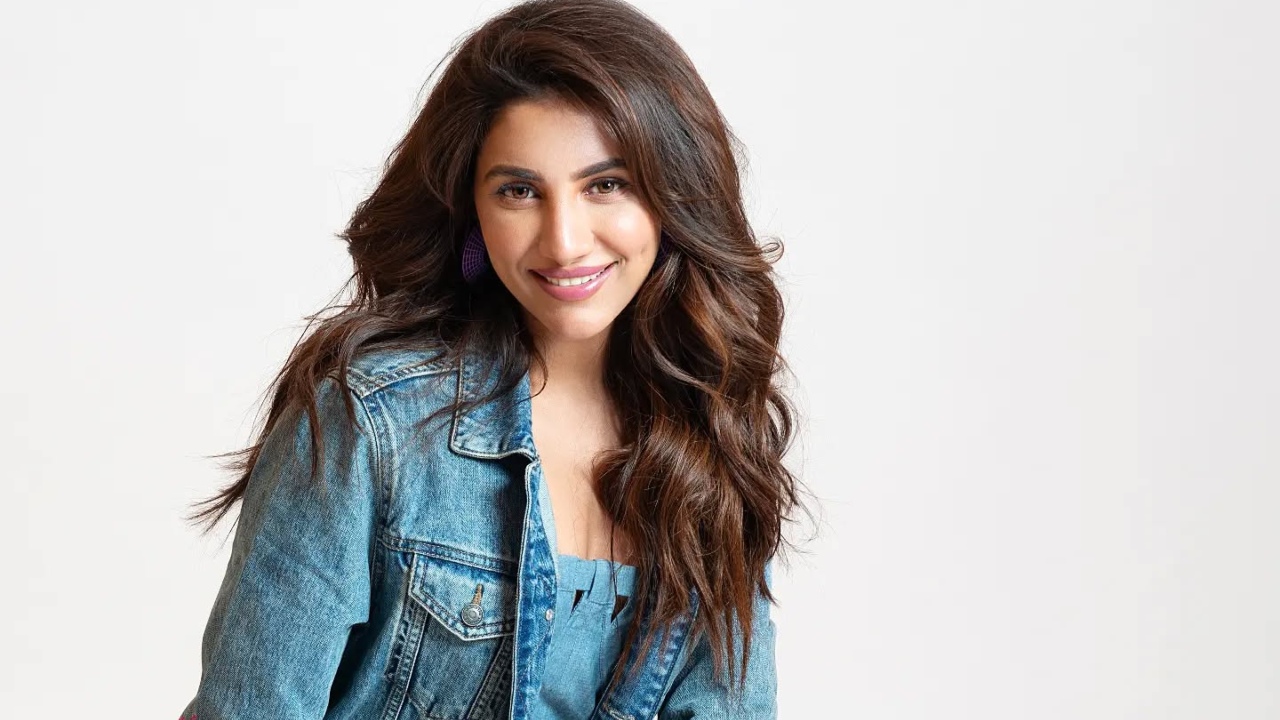 Rukmini Maitra bereaved; loses her grandfather 962876