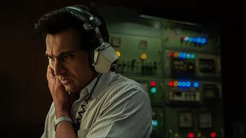 Saare Jahan Se Accha Review: Tense, Textured & Emotionally Rich 962955