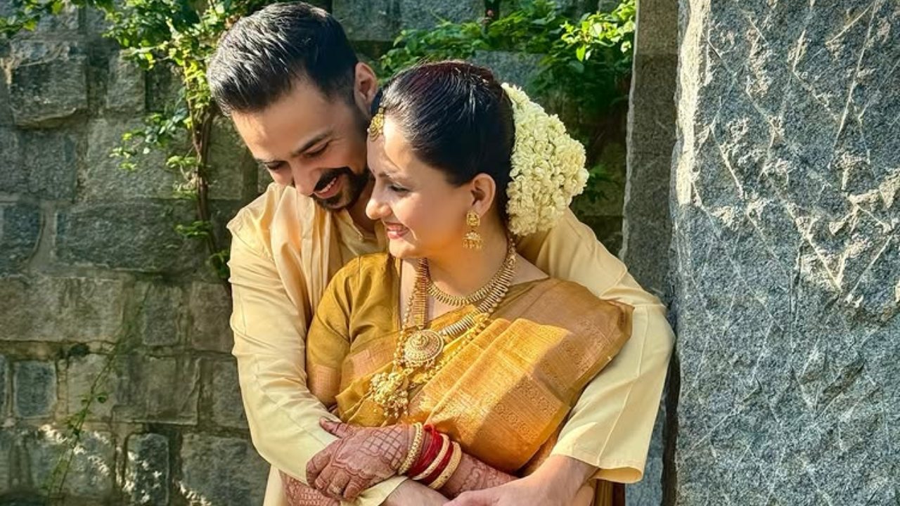 Saath Nibhaana Saathiya Fame Gia Manek Marries Actor Varunn Jain, Drops Adorable Wedding Pics 963990