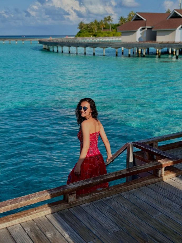 Sanaya Irani Shines in Maldives Getaway 963605