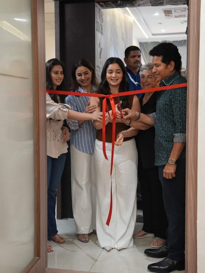 Sara Tendulkar Inaugurates Pilates Academy’s New Andheri West Studio With Family Support, Introduces Nutrition Bar KYNDA 964297