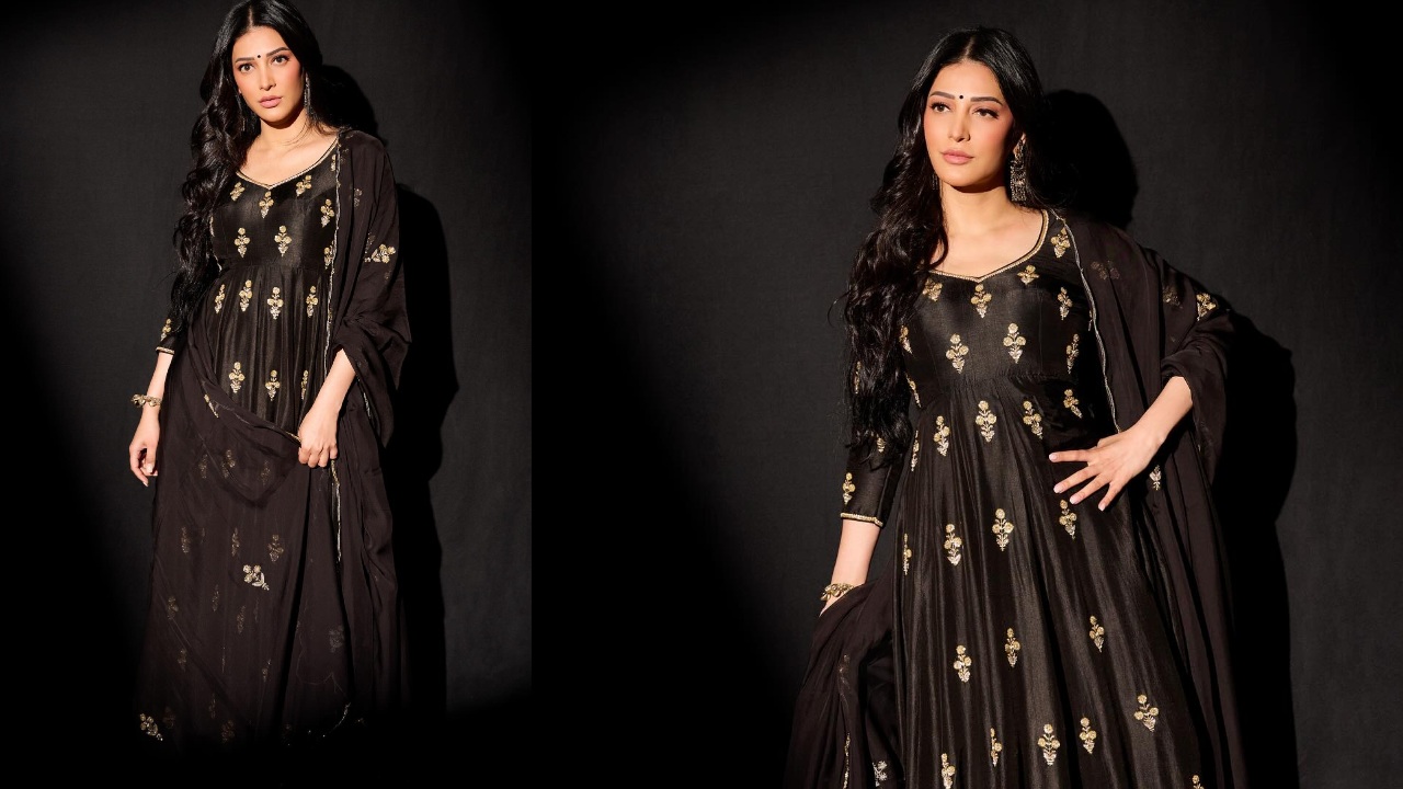 Shruti Haasan Serves Regal Elegance in a Black Anarkali Suit 964018