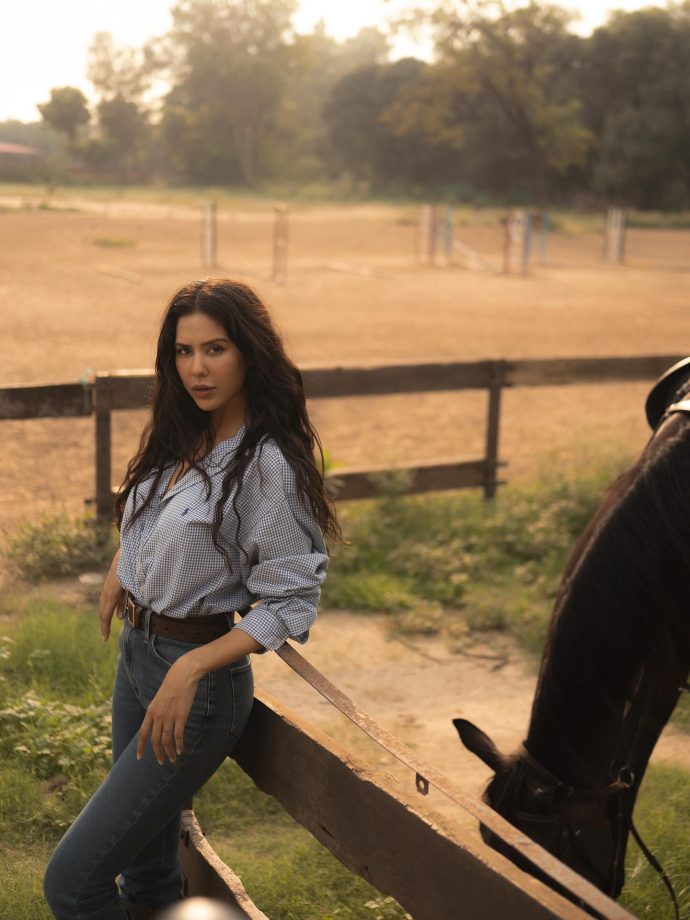 Sonam Bajwa Masters Effortless Chic with Rustic Charm 965374