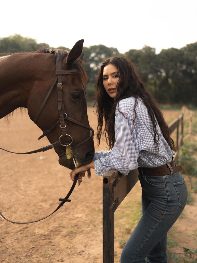 Sonam Bajwa Masters Effortless Chic with Rustic Charm 965375