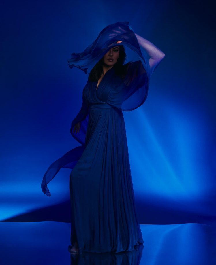 Sushmita Sen’s Flowing Blue Moment 963324