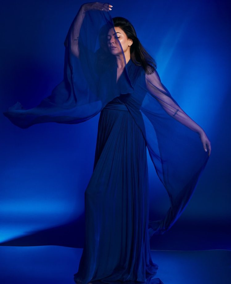 Sushmita Sen’s Flowing Blue Moment 963317