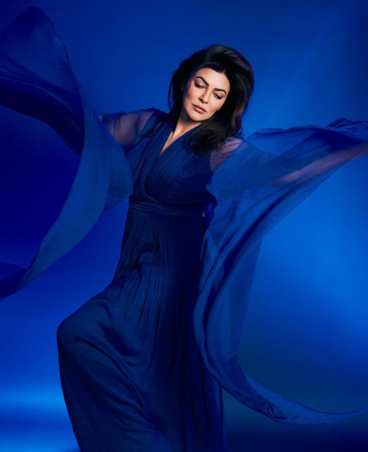 Sushmita Sen’s Flowing Blue Moment 963321