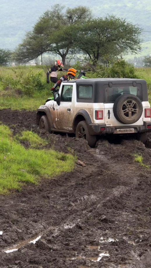 Thrilling Off-Road Escapade: Karan Kundrra and Tejasswi Prakash in Lonavala 960867