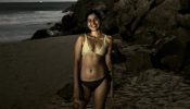 TMKOC actress Sonu Shines in Bikini While Enjoying Moonlit Beach Vibes 961809
